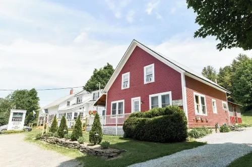 Craftsbury Farmhouse Hotels in Craftsbury
