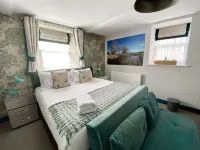 Helen Browning's Royal Oak Hotel di 