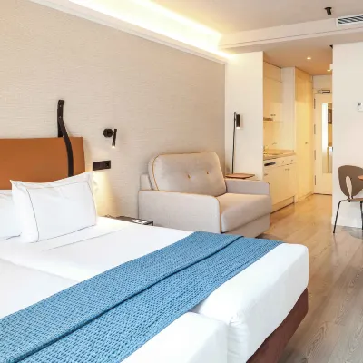 Suites Viena Plaza de España Hotels near Museo de Cerralbo