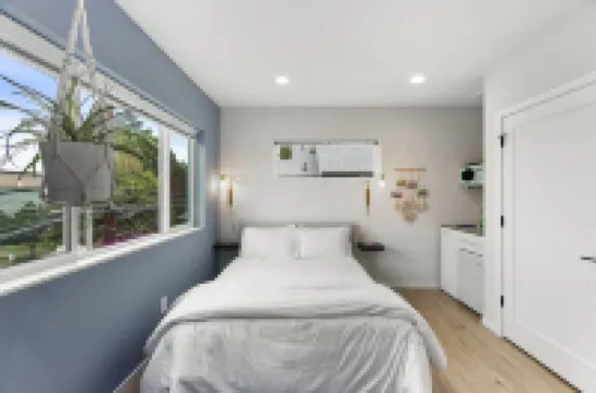 Ballard's Sweet Suites