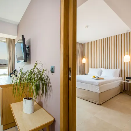 M City Hotel