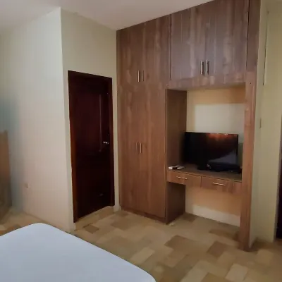 Ncg Suite Samanes 1 Hotels near Botanical Garden