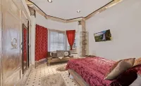 Stylish 4 Bedroom Home Near Philadelphia Hotels in Camden