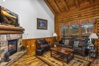 Golf View 2 Bedroom Cabin by RedAwning