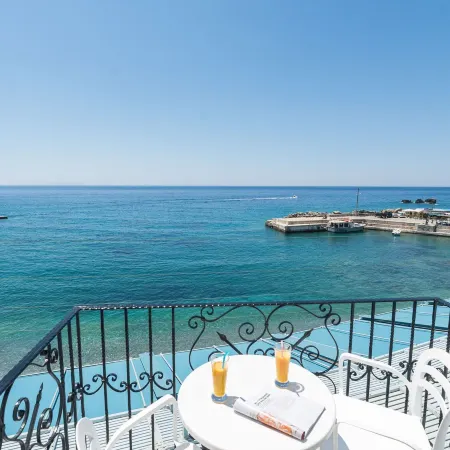Samaria by the Sea