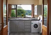 Sea View 1-Bed Cottage Sleeps 2 w Private Garden