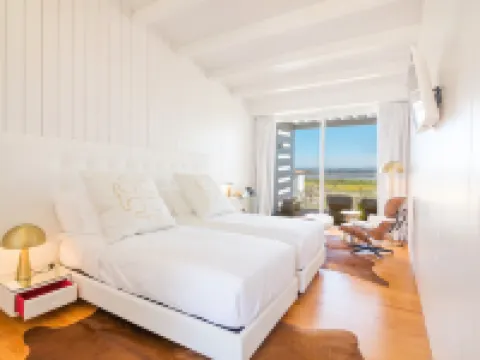 Tijosa Eco-House Camp Ovar otelleri