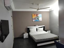 Room in Guest Room - Royal Blue Guest House Bar