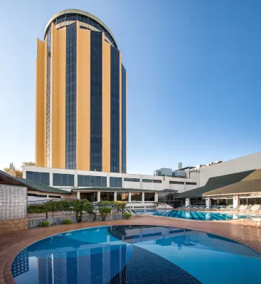 Hotel Golden Park Internacional Foz & Convenções by Nacional Inn - Parkplatz