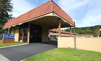 Motel 6 Martinez, CA