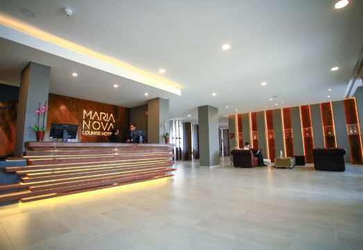 호텔 수영장 시설