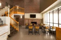 Super 8 by Wyndham Timmins on