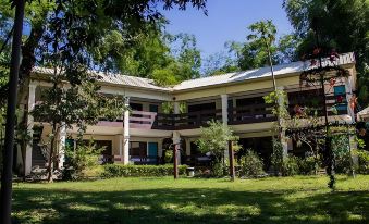 Lisland Rainforest Resort
