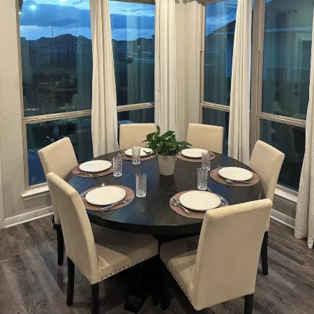 Spacious house great for indoor/outdoor gatherings in Bryan-College Station