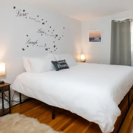 Lovely 1.5 bedroom in the great historic town Отели рядом с достопримечательностью «Музей Пибоди в Эссексе»