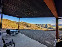 Experience the mountains in modern luxury with views of the Salmon River