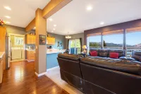 Scenic Mountain and River Views with Gourmet Kitchen - Spacious Retreat