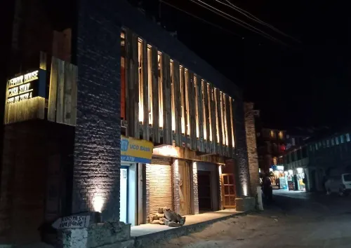 Zephyr House Casa Stay Hotels in Kufri