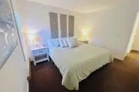 Down by the Bay  #C202 Hotels in Newport
