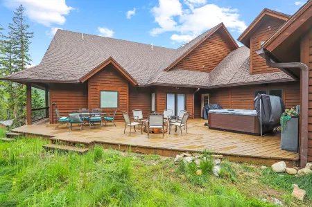 Expansive Deck, Hot Tub, and Theater Room - Luxury Mountain Haven