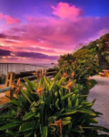 Ocean Views and Outdoor Spa - Beautiful Coastal Retreat