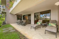 Stunning Pools and Gourmet Kitchen - Luxurious Ground Floor Haven