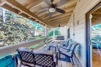 Dog-friendly Seascape Golf condo w/ pool & hot tub access - private golf cart Hotels in Miramar Beach