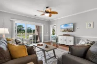 Enchanting Magnolia Retreat - WiFi, Parking, Winter Stay Hotels in Horry County