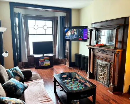 Charming 3-bedroom house in Troy, near RPI, Albany, & Saratoga Hotels in Troy