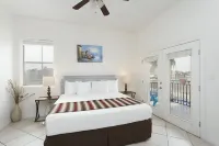 Open Floor Plan and City-View Balcony - Cozy Charming Retreat