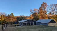 Charming Fenced Yard and Cozy Fire Pit - Enchanting Mountain Retreat Hotels in Swannanoa