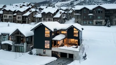 Gourmet Kitchen and Private Hot Tub - Stunning Luxury Escape