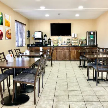 Quality Inn I-70 at Wanamaker