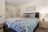 Charming Oasis with Game Room and Outdoor Fun - Cozy Retreat Hotels in Fairview