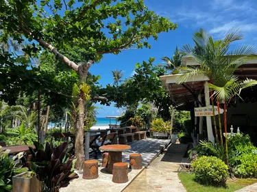 รูปภาพของซันไชน์ ออน เดอะ ร็อค