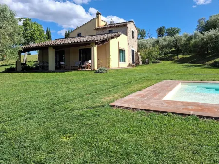 Beautiful farmhouse with pool in Calvi dell'Umbria 30 min. from Rome