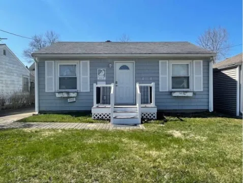 Huron Beach Cottage with Game Room