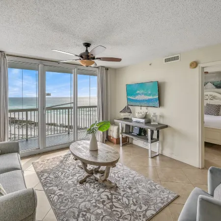 Pelican Beach 1015