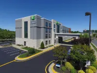 Holiday Inn Express Quantico - Stafford Hotels in Griffis-Widewater
