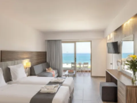 Kapetanios Aqua Resort Hotels in Coral Bay