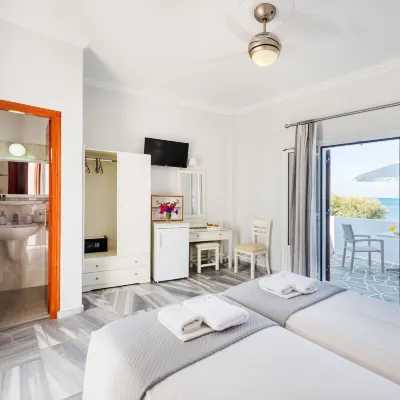 Irene Hotel - Beachfront Hotels near Paros Byzantine Museum