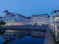 Cozy Holiday Home with Wood Burning Stove Near Water Hotels in Rheinsberg