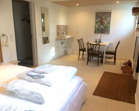 カレンスダル B & B ヘーデンステット市のホテル