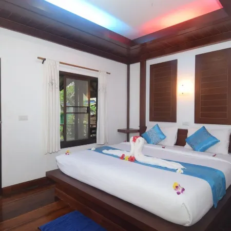 Lanta Long Beach Hostel