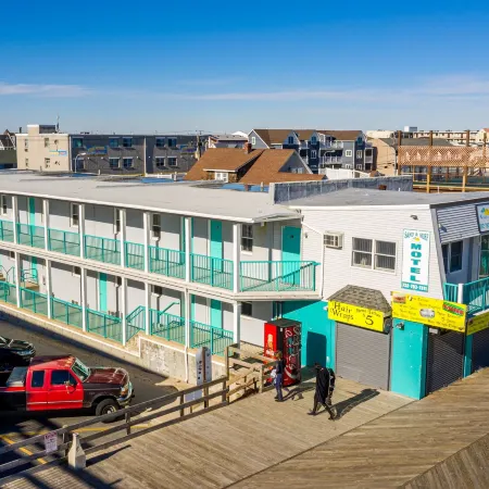 Boardwalk Sand & Surf Beach Hotel Oceanfront