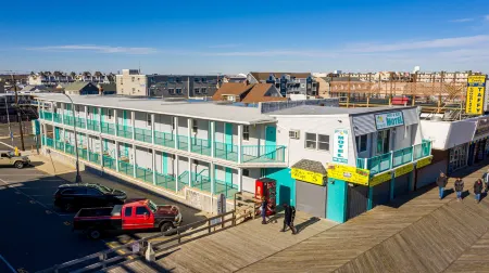 Boardwalk Sand & Surf Beach Hotel Oceanfront