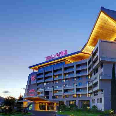 Sheraton Grand Tbilisi Metechi Palace Hotel Exterior