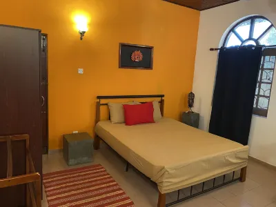 Breeze of Paradise Hotels near Sri Gangaramaya