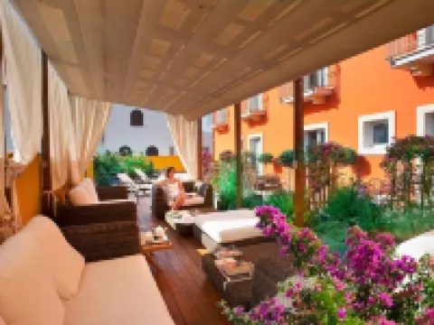 マリン ホテル プーラのホテル