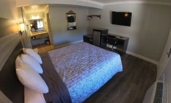 Monterey Oceanside Inn